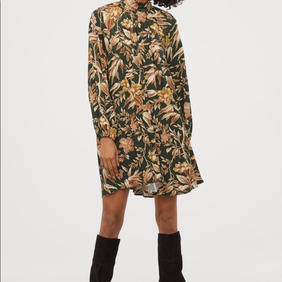 H&M Wide- Cut Floral dress - Picture 3 of 5